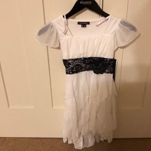 Girls size 8 white dress new with tags